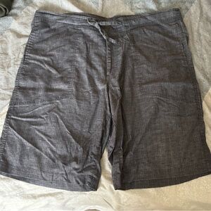 Men's grey Prana shorts